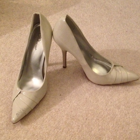Beige/grey heels. Worn once! - Picture 3 of 6